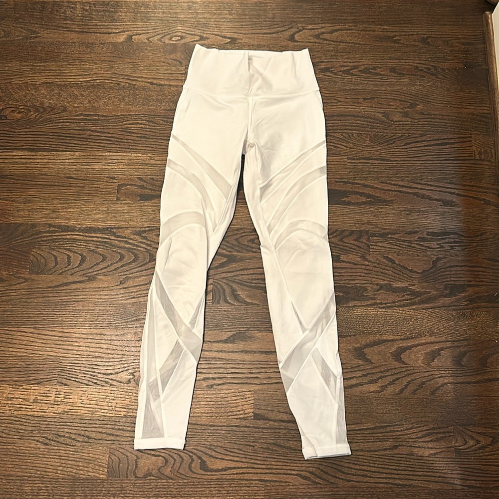 White lululemon size 6 leggings